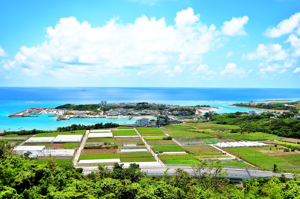 沖縄本島と橋でつながる「奥武島」