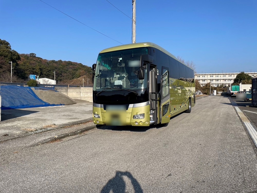 土佐犬スタジオには観光バス駐車場もあります